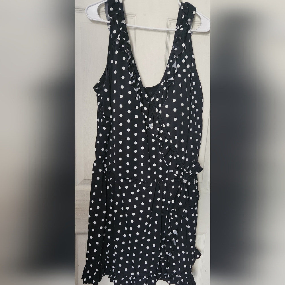 *NWOT* Black&White polka dot swimsuit